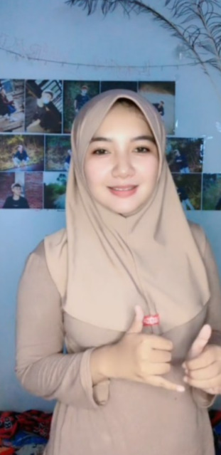 looking makes it hot_82