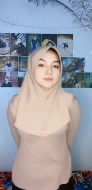 looking makes it hot_82