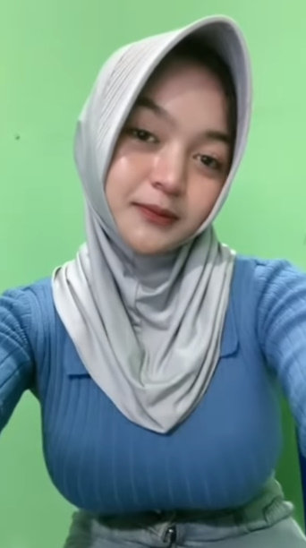 looking makes it hot_82