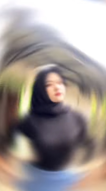 looking makes it hot_82