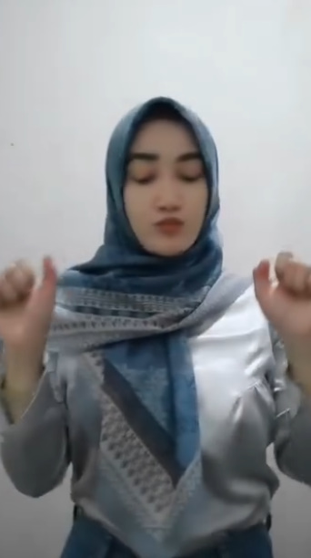 looking makes it hot_82