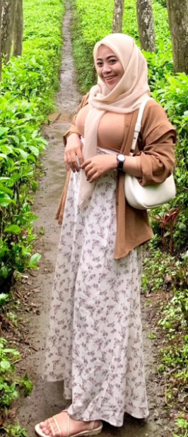 looking makes it hot_83