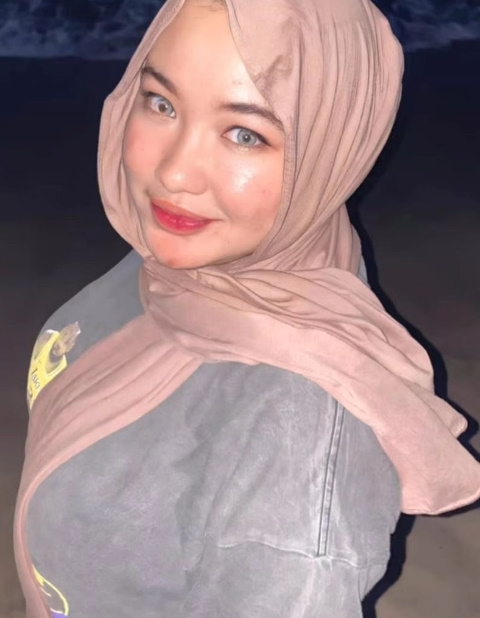 looking makes it hot_83