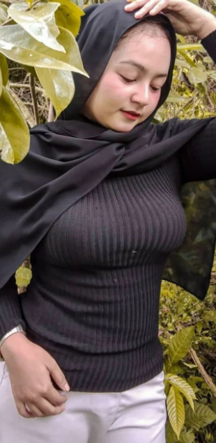 looking makes it hot_83