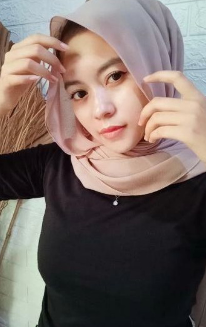 looking makes it hot_83