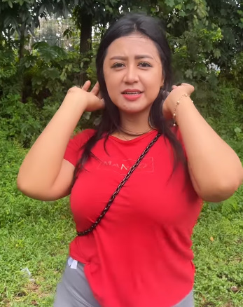 looking makes it hot_84