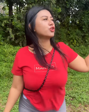 looking makes it hot_84