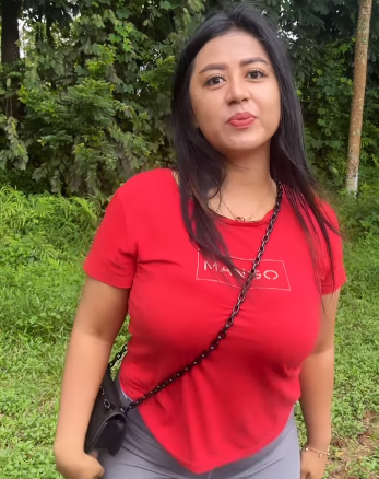 looking makes it hot_84