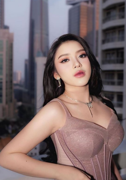 looking makes it hot_85