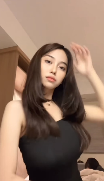 looking makes it hot_87