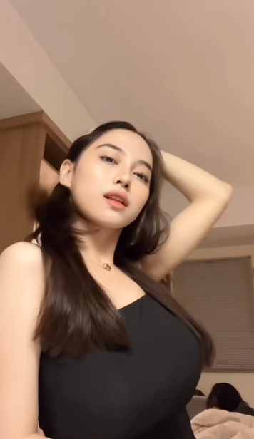 looking makes it hot_87