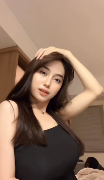 looking makes it hot_87