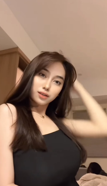 looking makes it hot_87