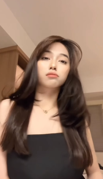 looking makes it hot_87