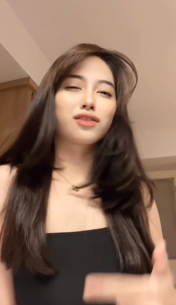 looking makes it hot_87