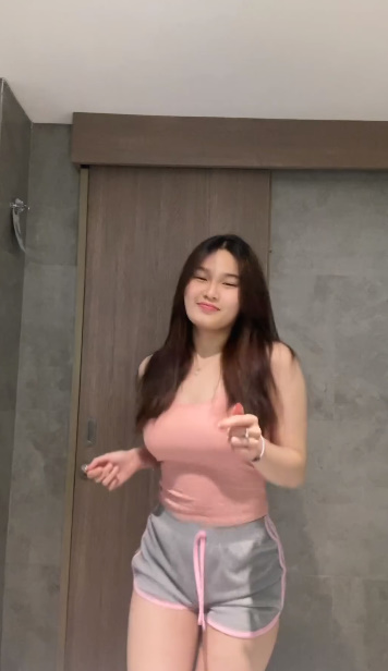 looking makes it hot_87