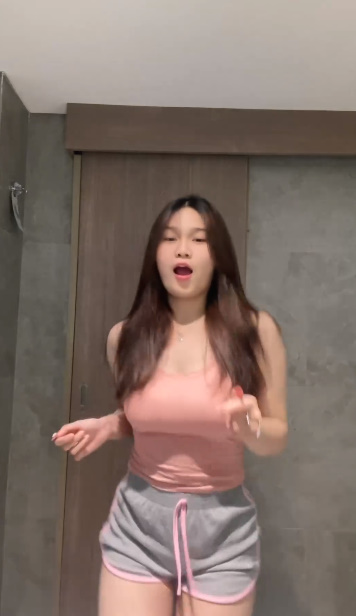 looking makes it hot_87