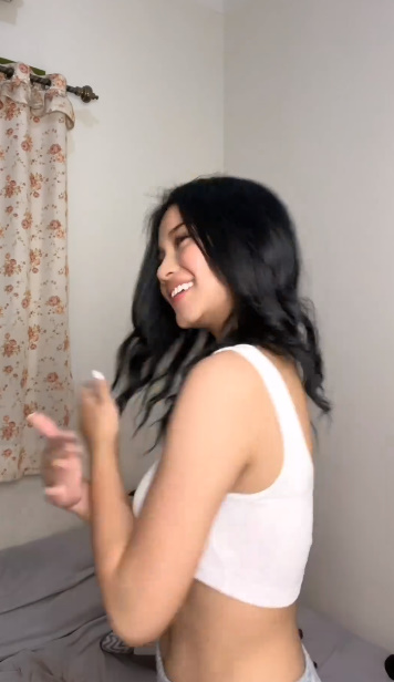 looking makes it hot_87