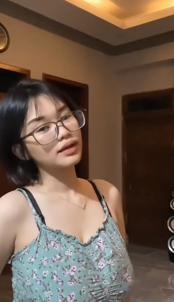 looking makes it hot_87