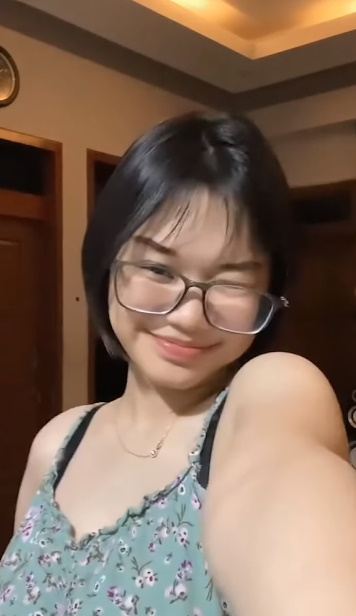 looking makes it hot_87