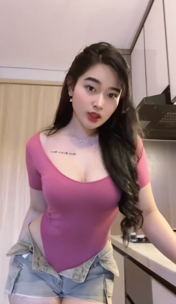 looking makes it hot_87