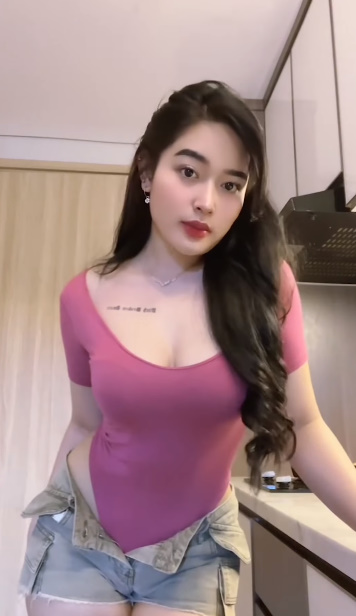 looking makes it hot_87