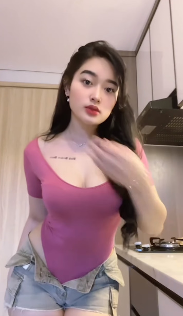 looking makes it hot_87