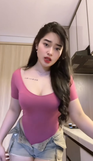 looking makes it hot_87