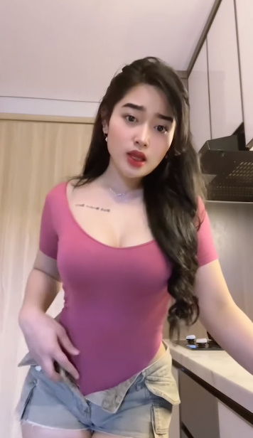 looking makes it hot_87