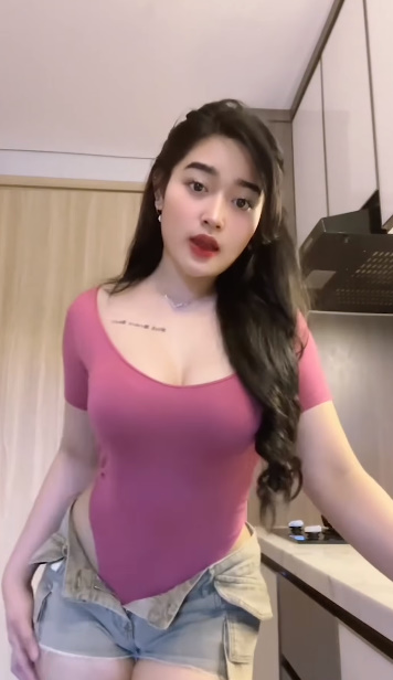 looking makes it hot_87