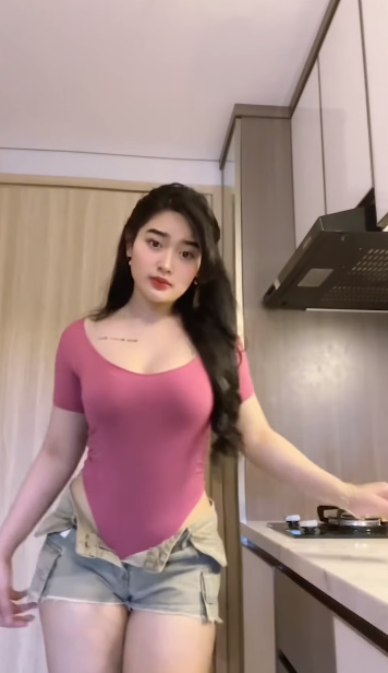 looking makes it hot_87