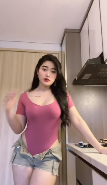 looking makes it hot_87