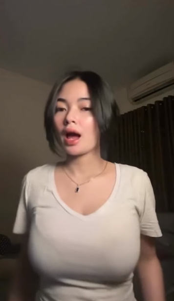 looking makes it hot_87