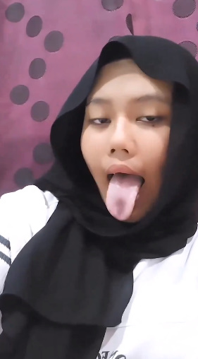 looking makes it hot_88