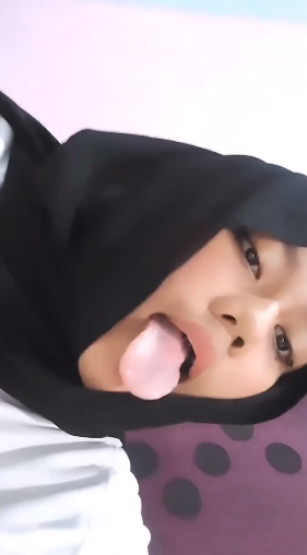 looking makes it hot_88