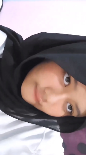 looking makes it hot_88