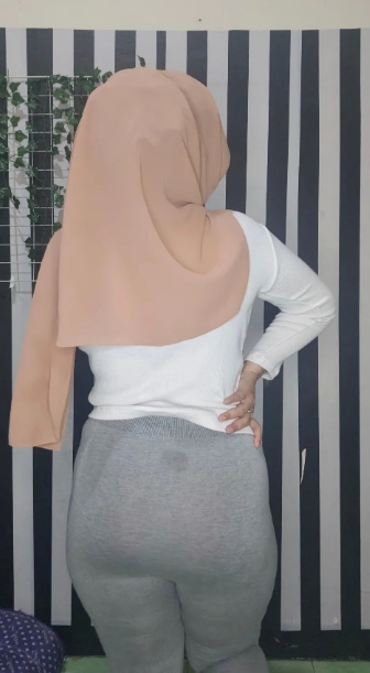 looking makes it hot_88