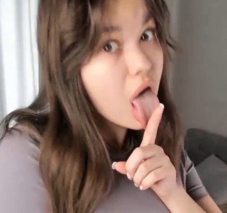 looking makes it hot_89