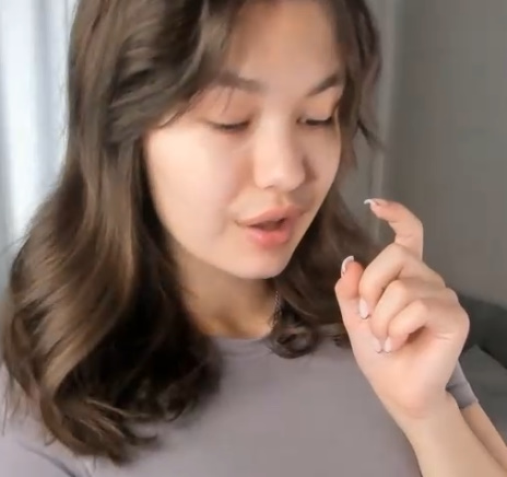 looking makes it hot_89