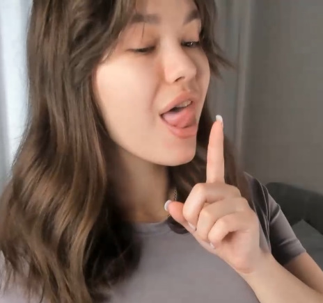 looking makes it hot_89