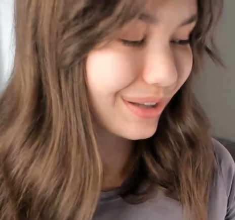 looking makes it hot_89