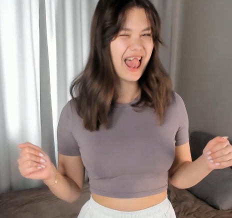 looking makes it hot_89