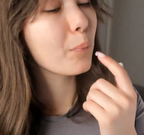 looking makes it hot_89