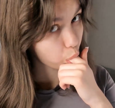 looking makes it hot_89