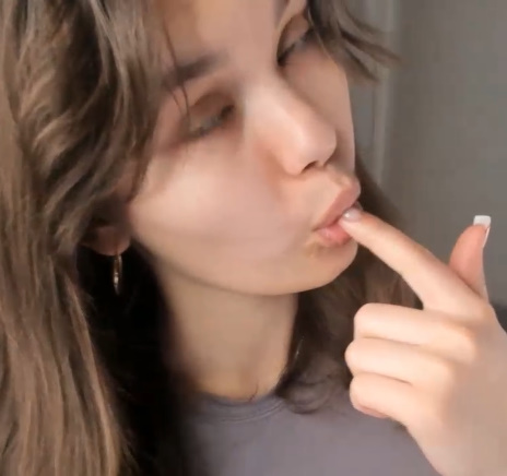 looking makes it hot_89