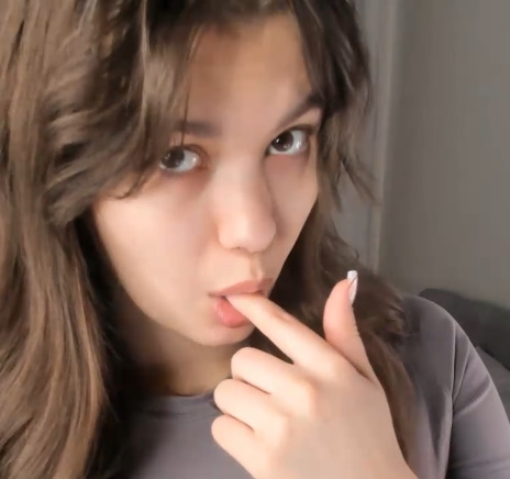 looking makes it hot_89