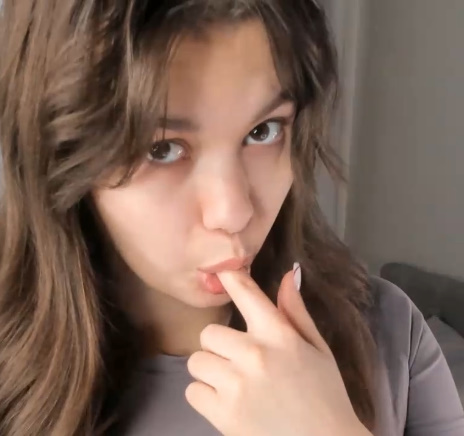 looking makes it hot_89