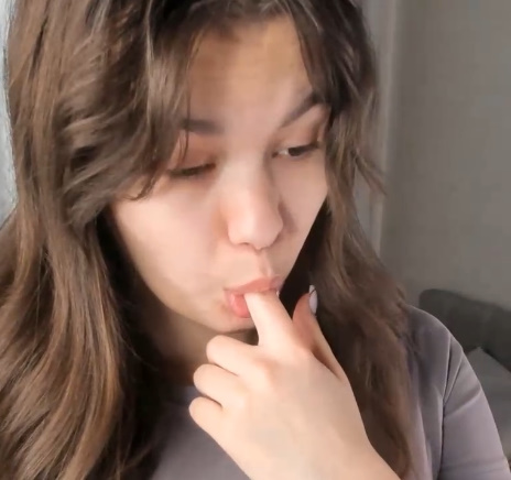 looking makes it hot_89