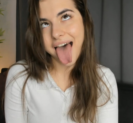 looking makes it hot_93