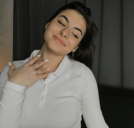 looking makes it hot_93